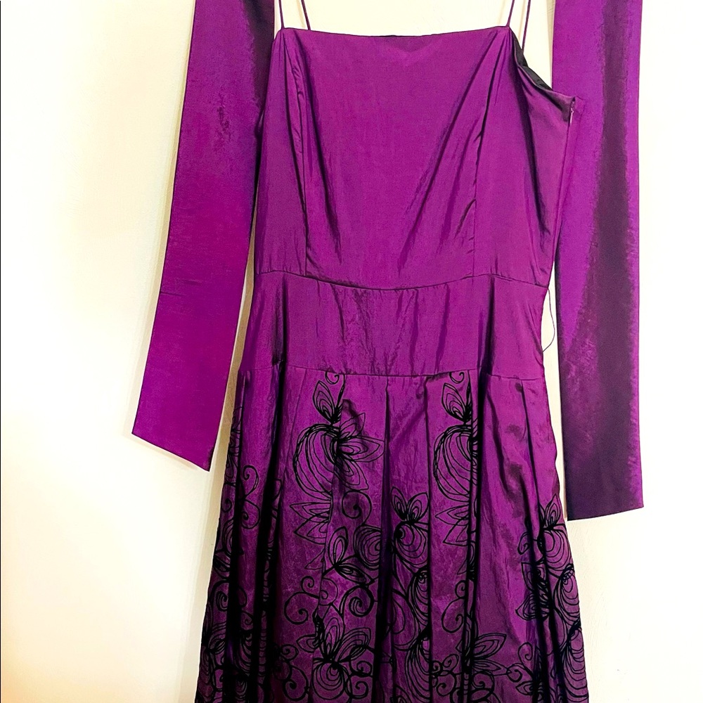 JessicaHoward Cocktail Dress/Purple w scarf
